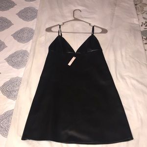 🖤Victoria’s Secret Slip🖤